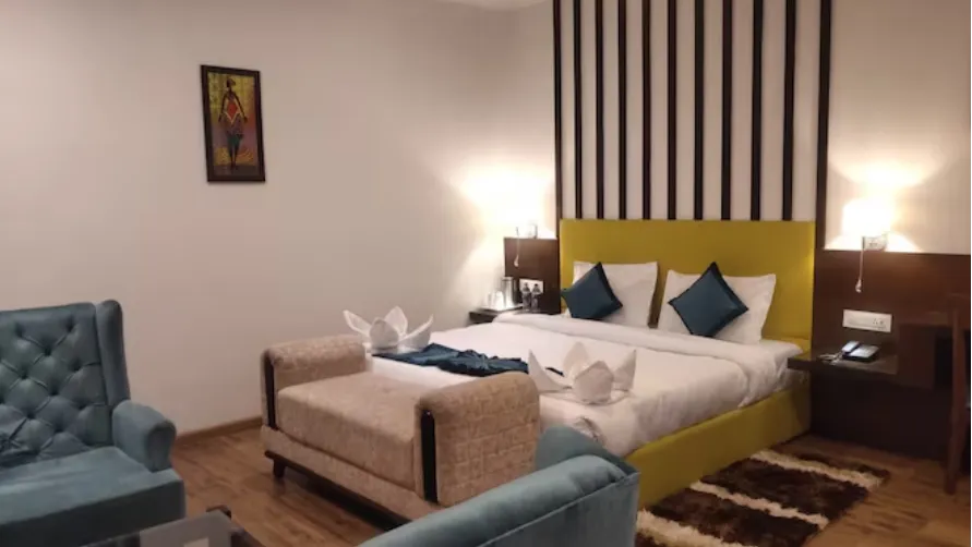 Suite with Jacuzzi ( With Private Balcony)